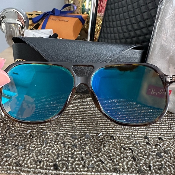 NWT Ray-Ban Bill Aviator polarized sunglasses with case and cloth - Unisex - Picture 7 of 15